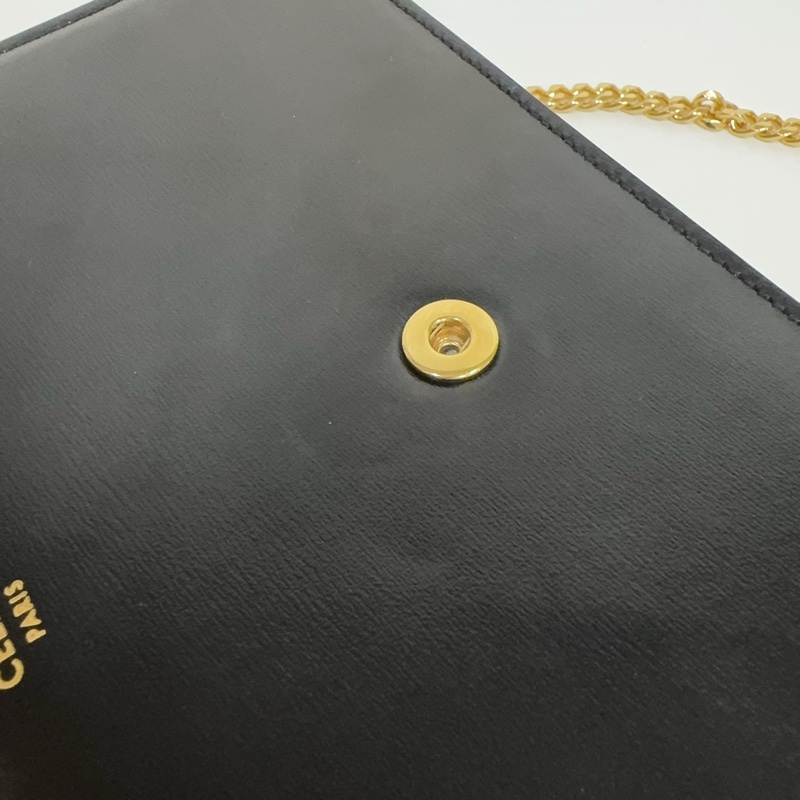 CELINE黑金牛皮凱旋MARGO下蓋信封側背包-22