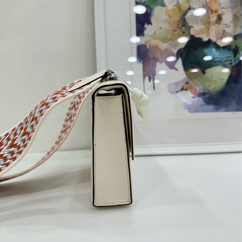 Hermes愛馬仕 verrou17手槍插銷包 Y刻 奶油白 山羊皮 銀扣 尺寸 17*14*4.5-2