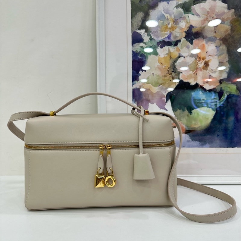 Loro Piana諾悠翩雅 Extra Bag L27 奶昔白 奶油白 金扣 飯盒單肩包 手提包 有購證-1