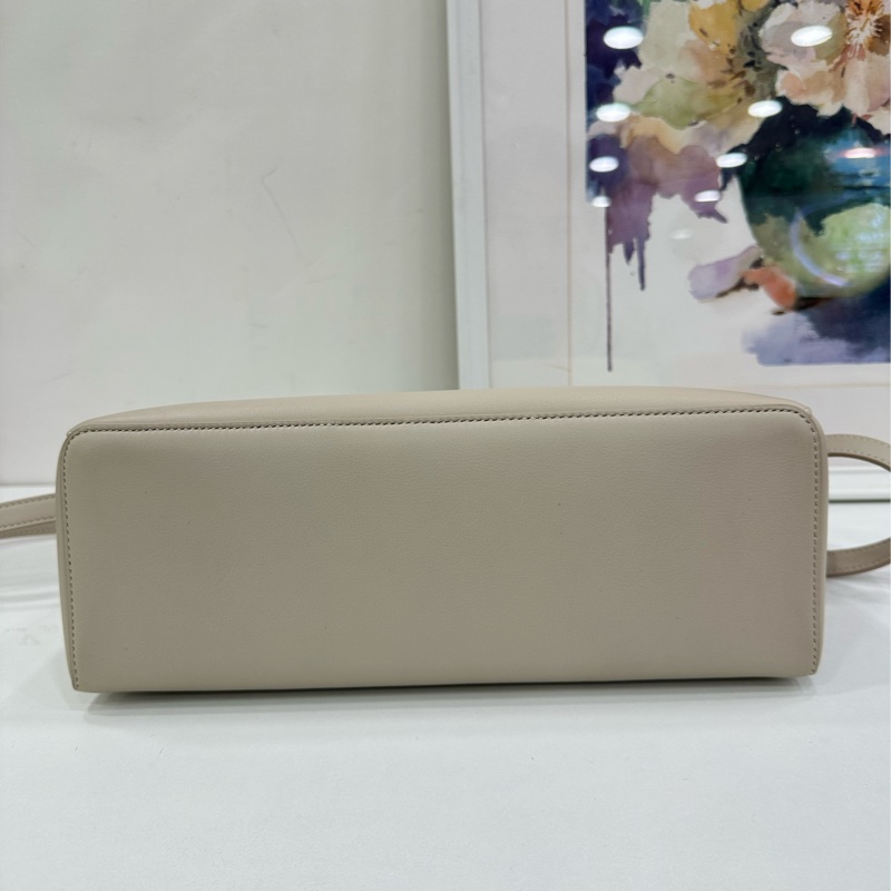 Loro Piana諾悠翩雅 Extra Bag L27 奶昔白 奶油白 金扣 飯盒單肩包 手提包 有購證-6