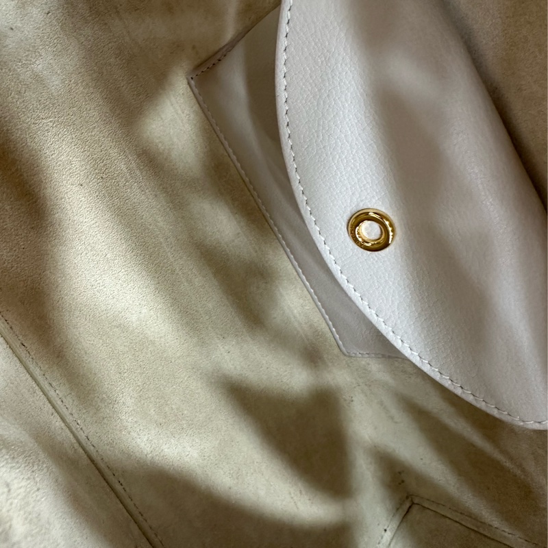 Loro Piana諾悠翩雅 Extra Bag L27 奶昔白 奶油白 金扣 飯盒單肩包 手提包 有購證-7