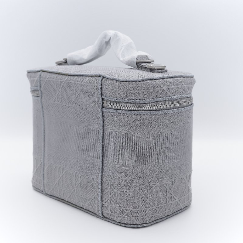 （未使用閒置品♥️）Dior 迪奧 DiorTravel Vanity Case 灰色 刺繡帆布 老花 化妝包 野餐包 手提包-2