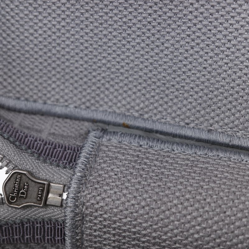 （未使用閒置品♥️）Dior 迪奧 DiorTravel Vanity Case 灰色 刺繡帆布 老花 化妝包 野餐包 手提包-8