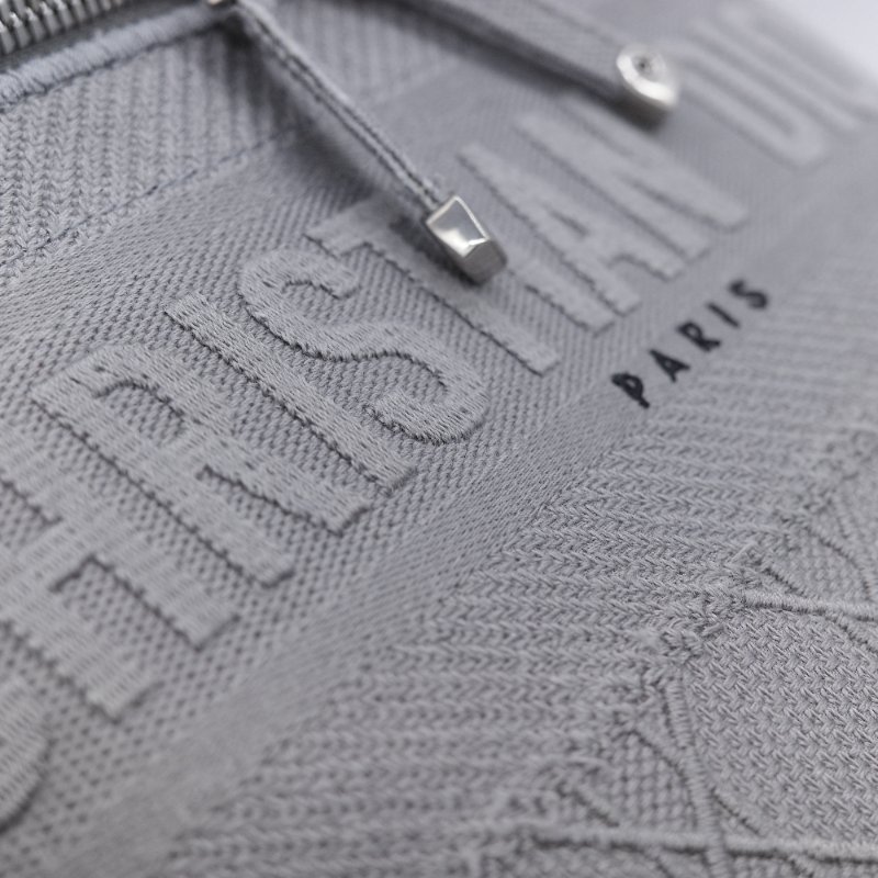 （未使用閒置品♥️）Dior 迪奧 DiorTravel Vanity Case 灰色 刺繡帆布 老花 化妝包 野餐包 手提包-17