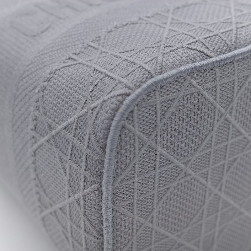 （未使用閒置品♥️）Dior 迪奧 DiorTravel Vanity Case 灰色 刺繡帆布 老花 化妝包 野餐包 手提包-19