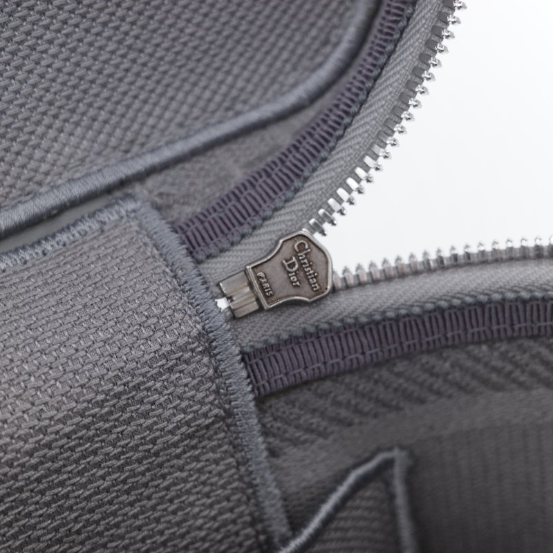 （未使用閒置品♥️）Dior 迪奧 DiorTravel Vanity Case 灰色 刺繡帆布 老花 化妝包 野餐包 手提包-21