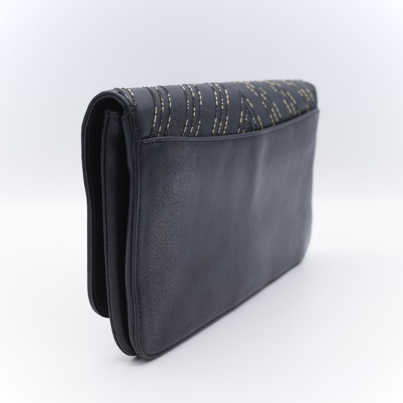 Chanel 香奈兒 Subtle Flap 黑色羊皮 立體雙色線刺 繡 手拿包 翻蓋包-3