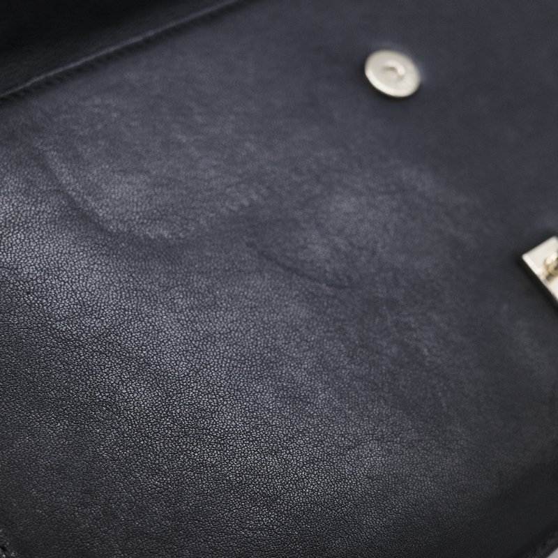 Chanel 香奈兒 Subtle Flap 黑色羊皮 立體雙色線刺 繡 手拿包 翻蓋包-14