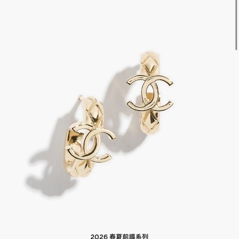 26p復古金菱格紋雙c耳環
