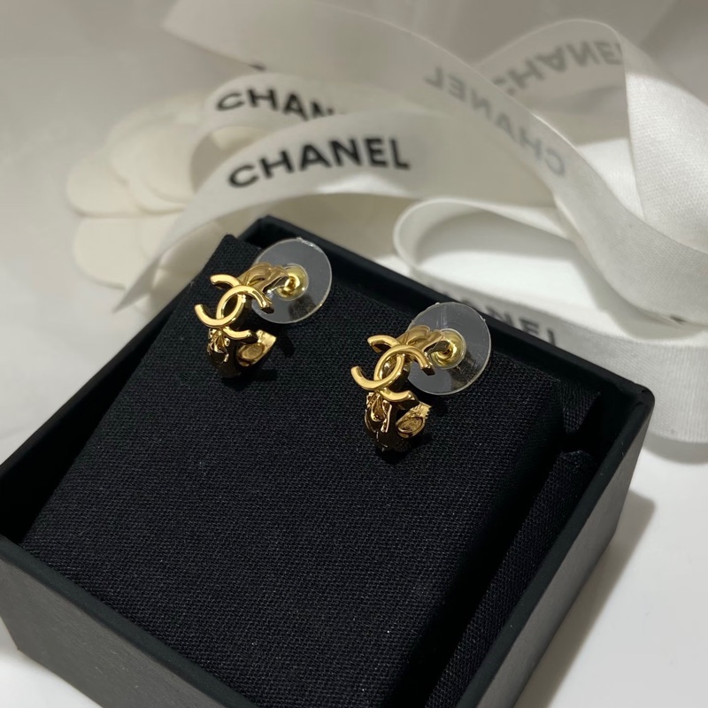 26p復古金菱格紋雙c耳環-5