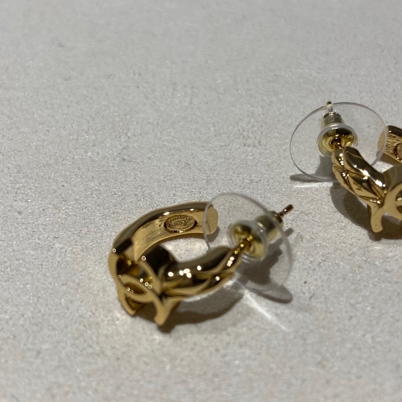 26p復古金菱格紋雙c耳環-8