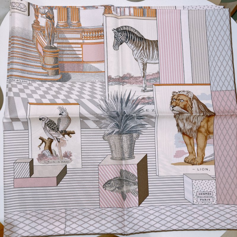 TW4740 Hermes 愛馬仕絲巾 粉色拼大象灰 90cm Grand Theatre Nouveau 90x90cm Scarf-4