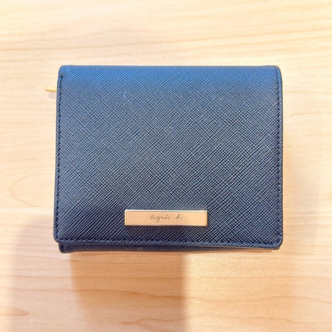 agnes b 防刮皮革短夾