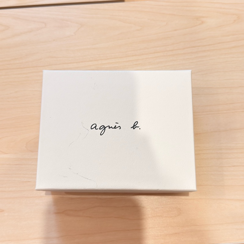 agnes b 防刮皮革短夾-7