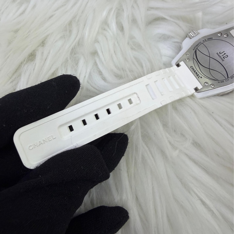 這款手錶是香奈兒（Chanel）的J12 系列腕表-5