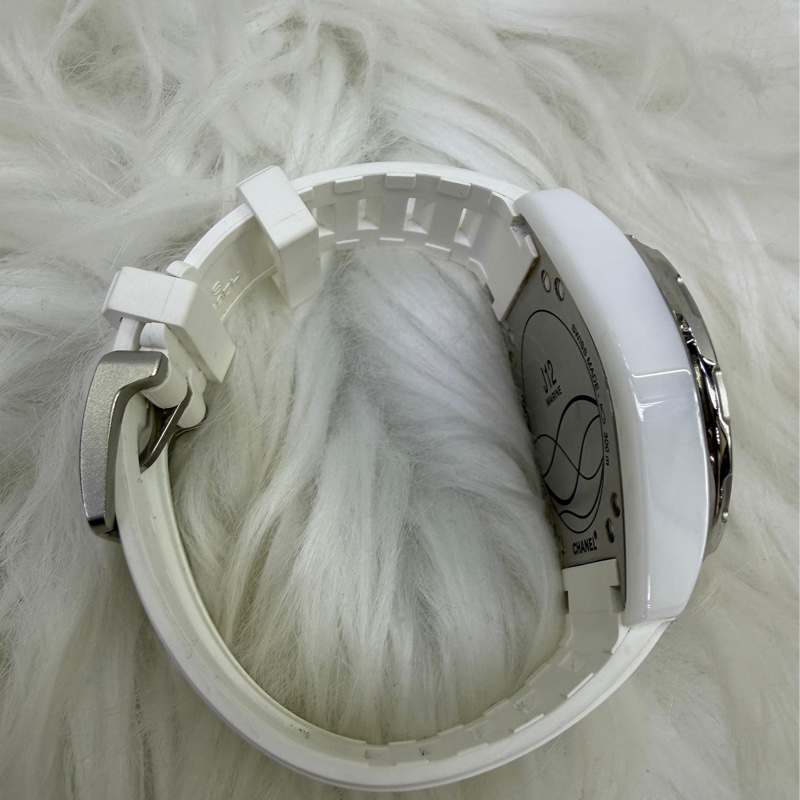 這款手錶是香奈兒（Chanel）的J12 系列腕表-7