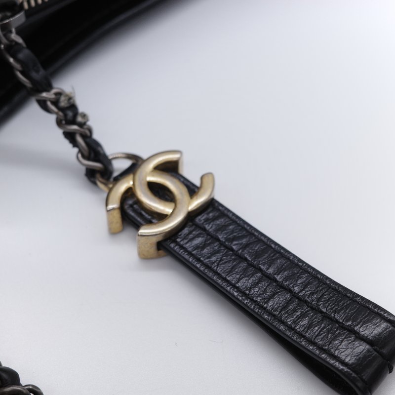 Chanel 香奈兒 Gabrielle Hobo 菱格紋 黑色 小牛皮 小型流浪包-14
