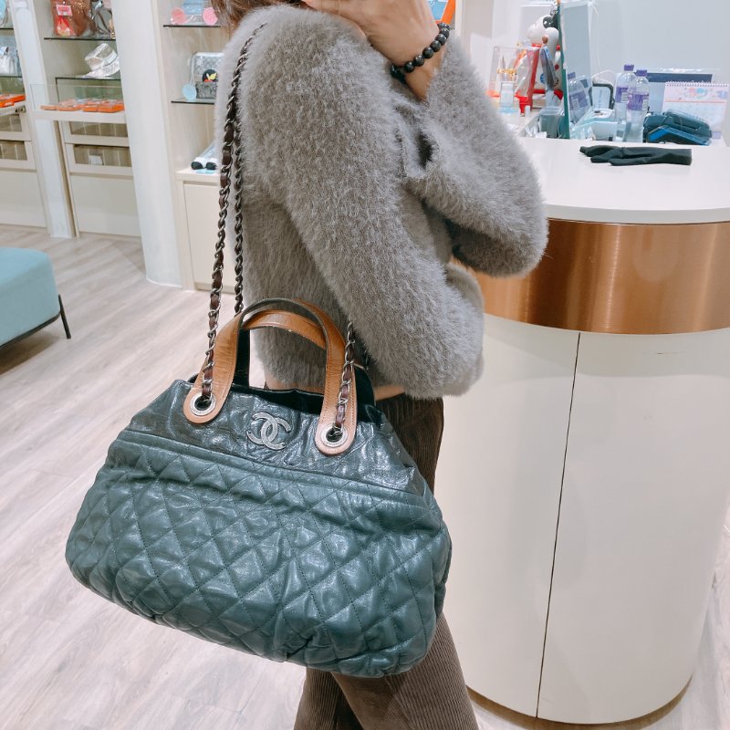 TK1955	香奈兒 牛皮皮革 鏈帶手挽肩背  Black Quilted Iridescent Calfskin Leather Small In-The-Mix Tote Bag-1