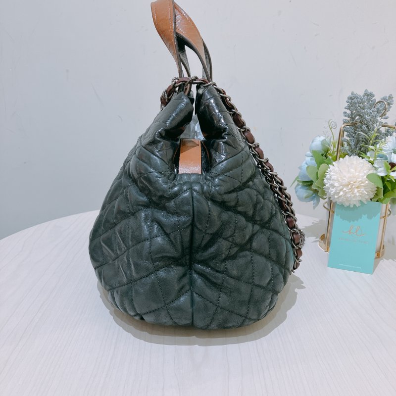TK1955	香奈兒 牛皮皮革 鏈帶手挽肩背  Black Quilted Iridescent Calfskin Leather Small In-The-Mix Tote Bag-4