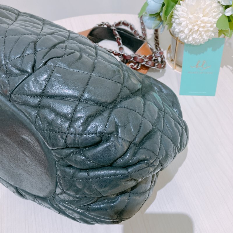 TK1955	香奈兒 牛皮皮革 鏈帶手挽肩背  Black Quilted Iridescent Calfskin Leather Small In-The-Mix Tote Bag-8