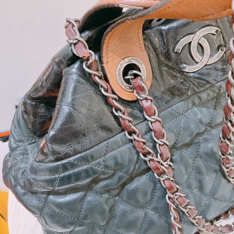 TK1955	香奈兒 牛皮皮革 鏈帶手挽肩背  Black Quilted Iridescent Calfskin Leather Small In-The-Mix Tote Bag-15