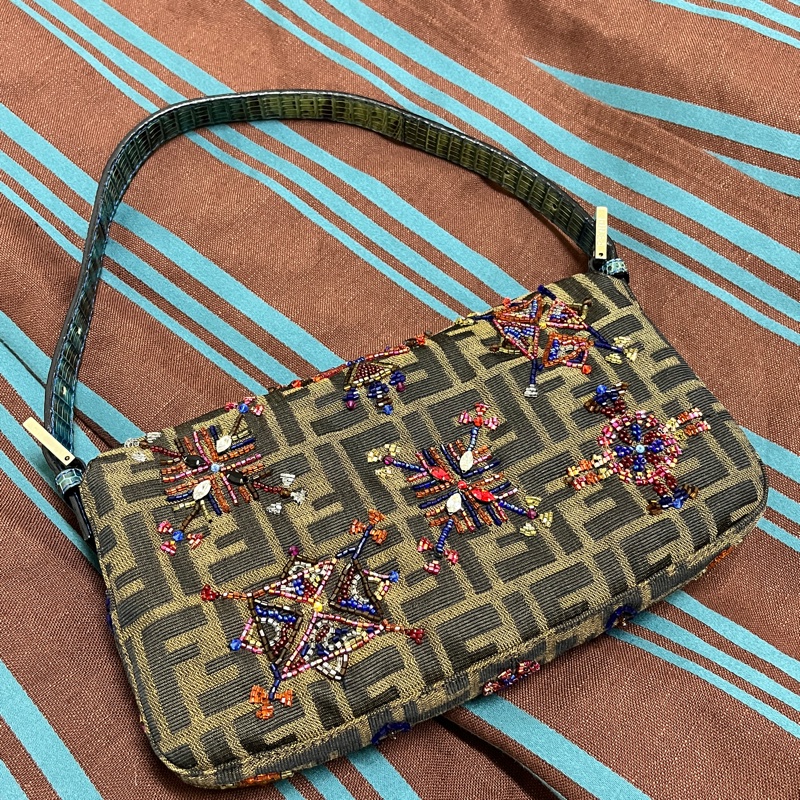 FENDI 中古稀有法棍 老花包 Baguette 彩珠刺繡拚花 Tobacco Zucca-2