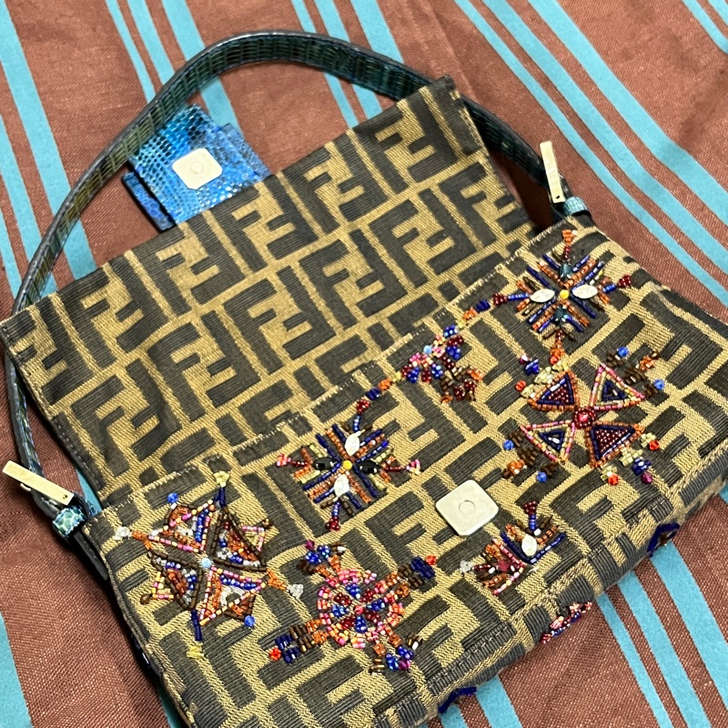 FENDI 中古稀有法棍 老花包 Baguette 彩珠刺繡拚花 Tobacco Zucca-11