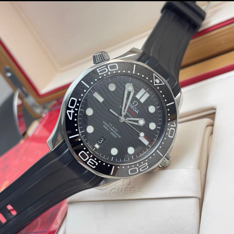 Omega Seamaster Diver 300M 手錶-6