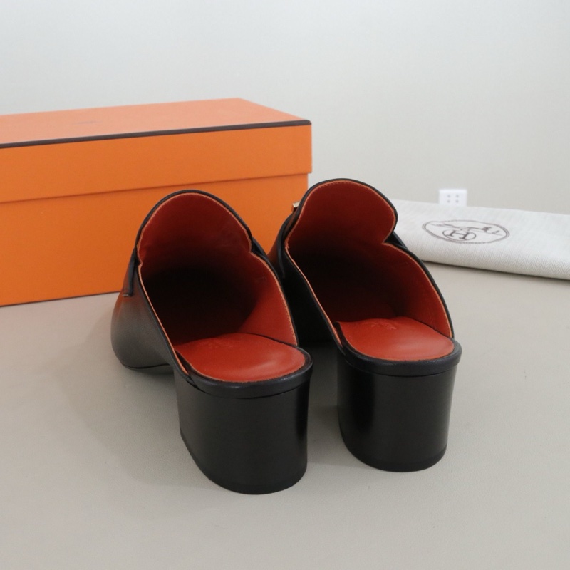 閒置新Hermès 愛馬仕  拖鞋女鞋，黑色金扣，36碼，跟高5cm 配件盒子防塵袋-2