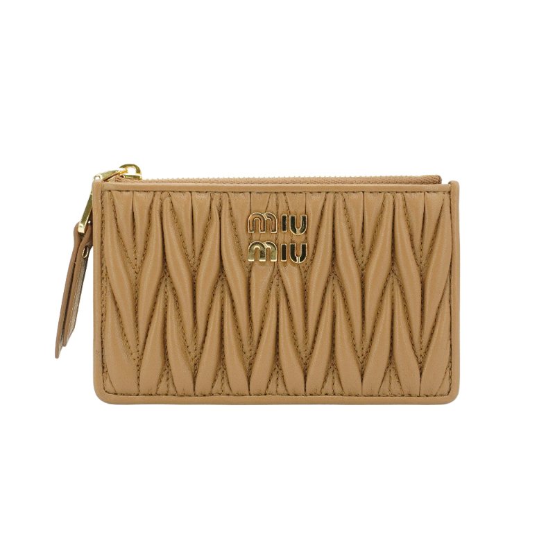 Miu Miu Matelasse 抓皺羊皮可芙拉鍊卡包(5MB06M-駝色)-0