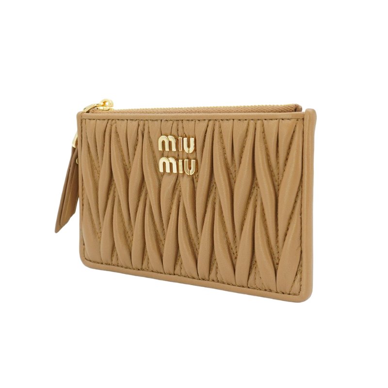 Miu Miu Matelasse 抓皺羊皮可芙拉鍊卡包(5MB06M-駝色)-1