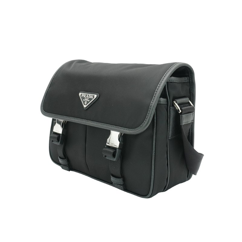 Prada Saffiano 再生尼龍銀三角logo雙扣斜背包-大(2VD769-黑)-2