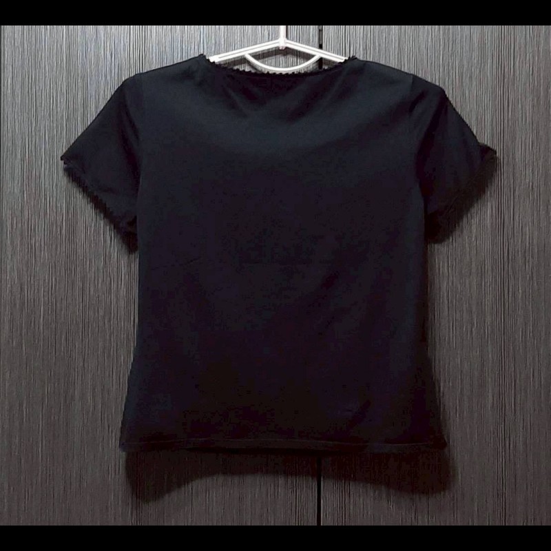 BURBERRY 博柏利 LONDON 戰馬 女黑色抓皺立體蕾絲領口短袖上衣5號-1