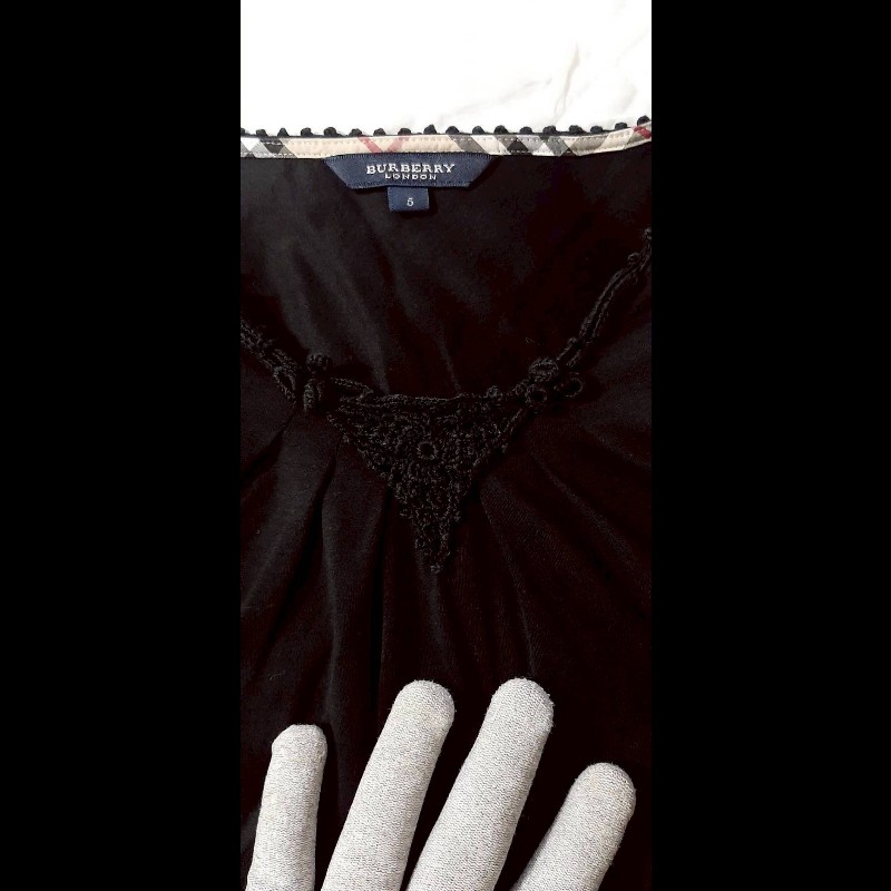 BURBERRY 博柏利 LONDON 戰馬 女黑色抓皺立體蕾絲領口短袖上衣5號-6