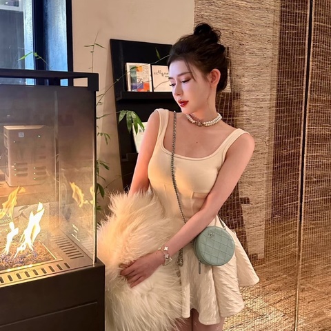 CHANEL淺藍色外縫線外縫線圓餅包12*12*5 98新配件塵袋