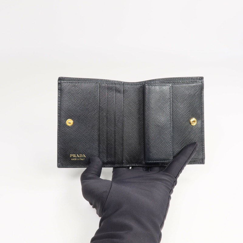 PRADA 牛皮皮革Wallet金扣錢包-6