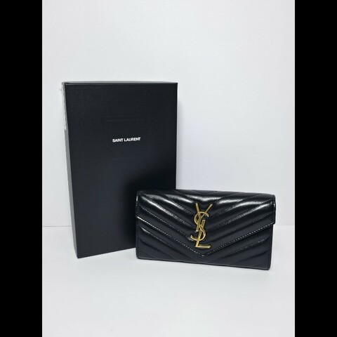 YSL 黑色 Cassandre Large Wallet
(未使用品)