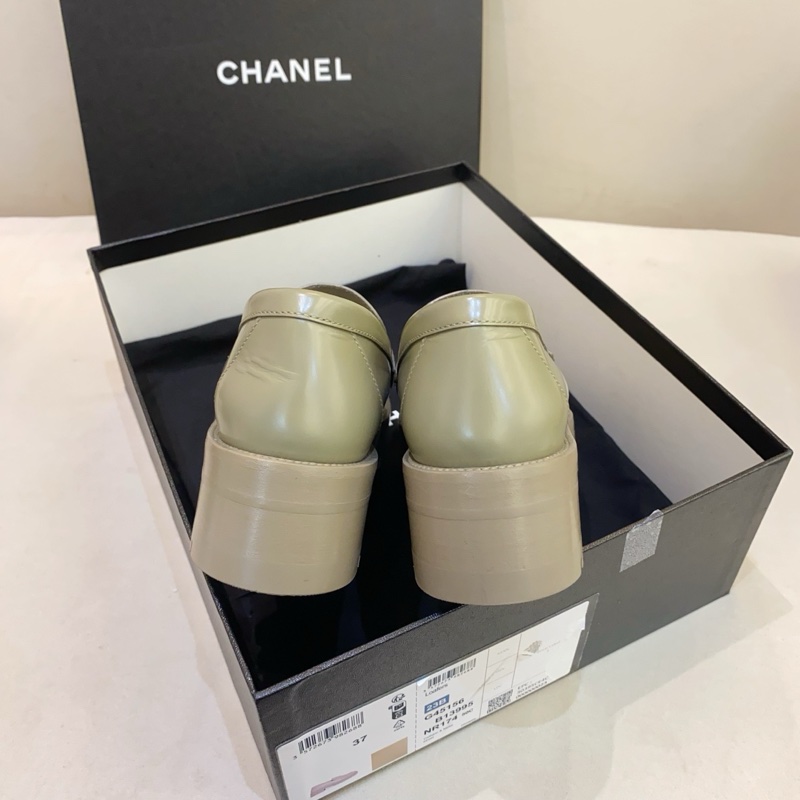 閒置新 未使用Chanel香奈兒  23K 淺綠色 漆皮樂福鞋 休閒鞋 37碼-2