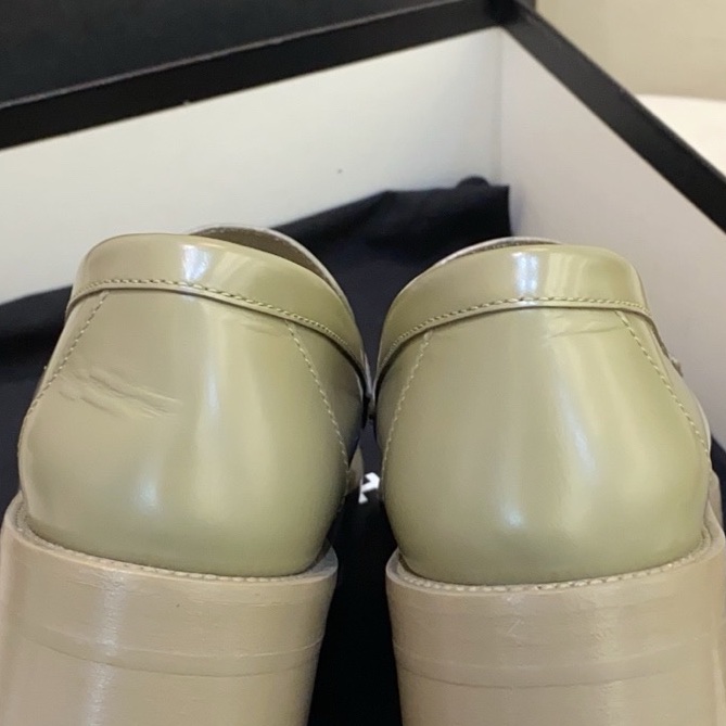 閒置新 未使用Chanel香奈兒  23K 淺綠色 漆皮樂福鞋 休閒鞋 37碼-4