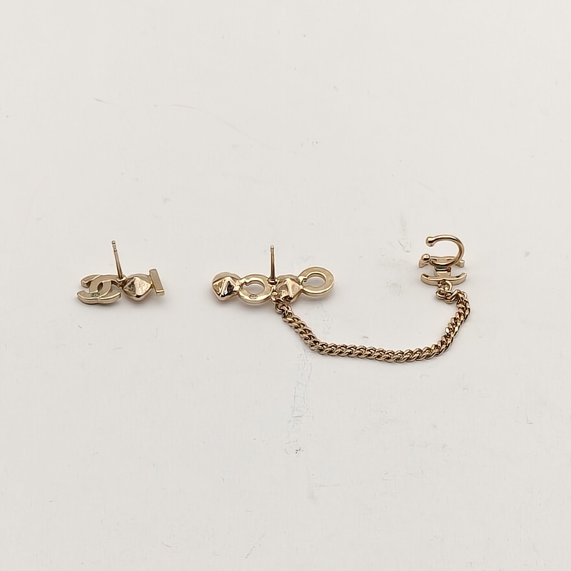 CHANEL 合金不對稱耳環-3