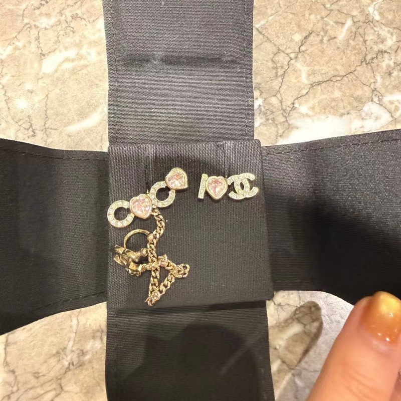 CHANEL 合金不對稱耳環-4