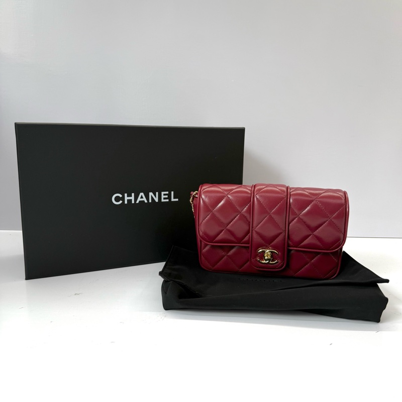 CHANEL 香奈兒 酒紅色菱格紋羊皮WOC斜背包 MATELASSE ON CHAIN 17CM-2