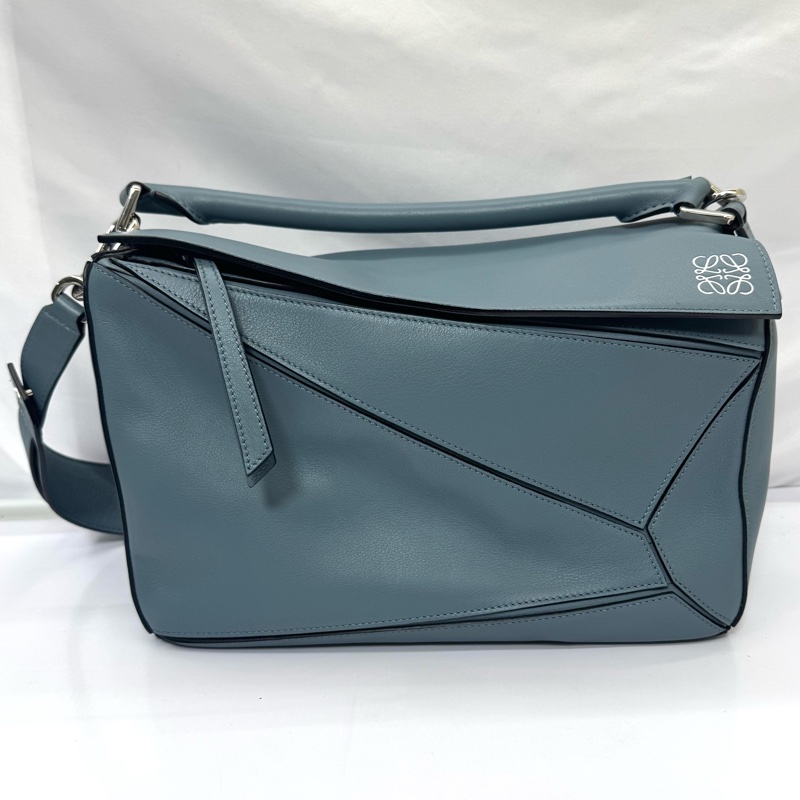 LOEWE Puzzle 藍色中型幾何拼接包-1