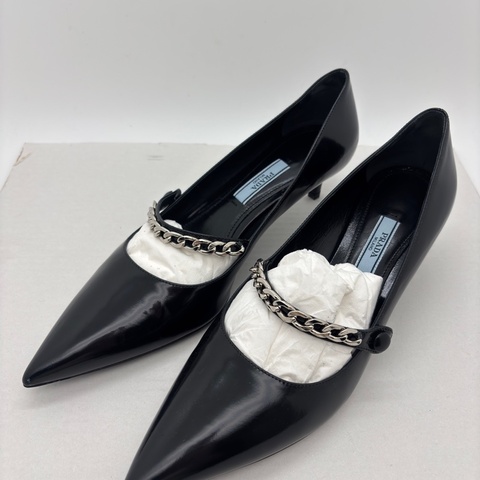 Prada普拉達牛皮尖頭黑色高跟鞋38.5碼