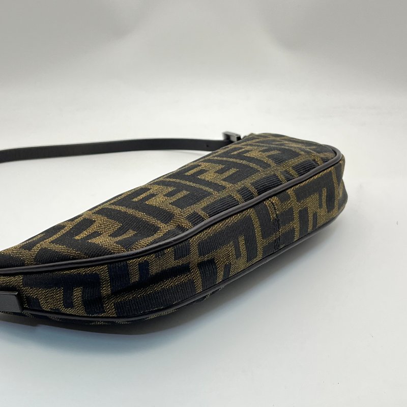 🏷Fendi漁夫包-8