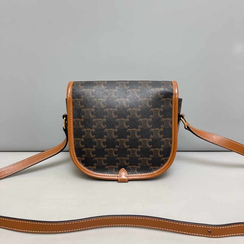 🌷甜價只有一顆！Celine 馬鞍包 Folco 老花凱旋門-1