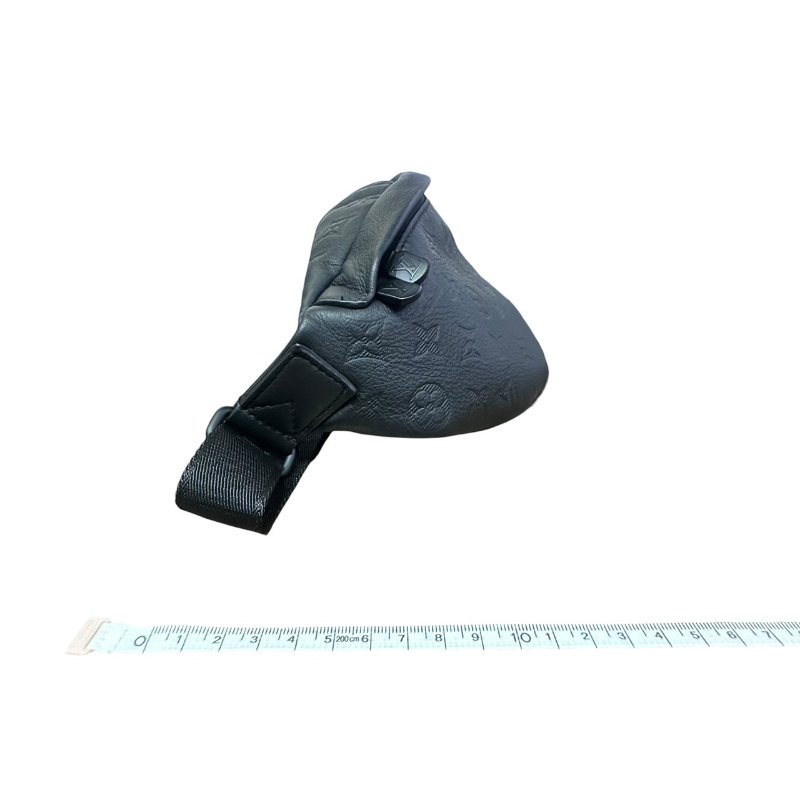 【美收精品】LV黑色壓花肩背包 5-75-14