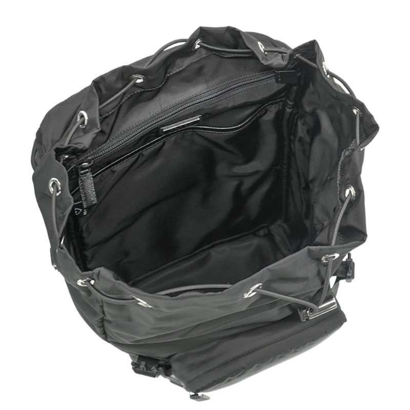 Prada Saffiano 再生尼龍銀三角logo雙扣後背包(2VZ135-黑)-4