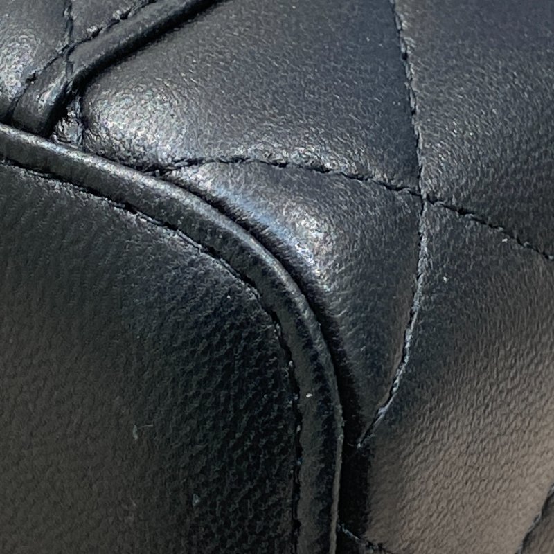 CHANEL 香奈兒 MINI VANITY 迷你珍珠鏈條化妝箱包 皮革 黑色 淺金釦-10