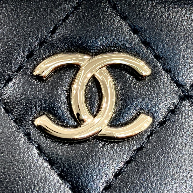 CHANEL 香奈兒 MINI VANITY 迷你珍珠鏈條化妝箱包 皮革 黑色 淺金釦-17